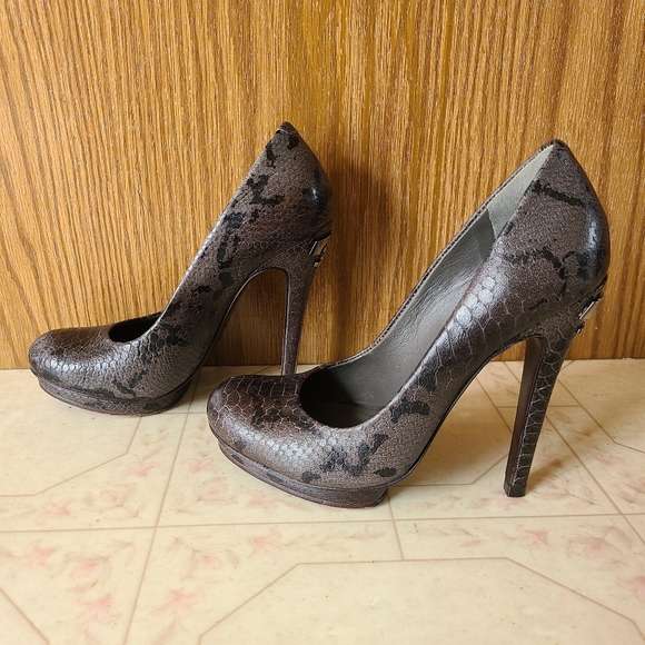 Tory Burch Amazon Jude Pumps Size 6M ~ EUC like new! - Picture 6 of 10